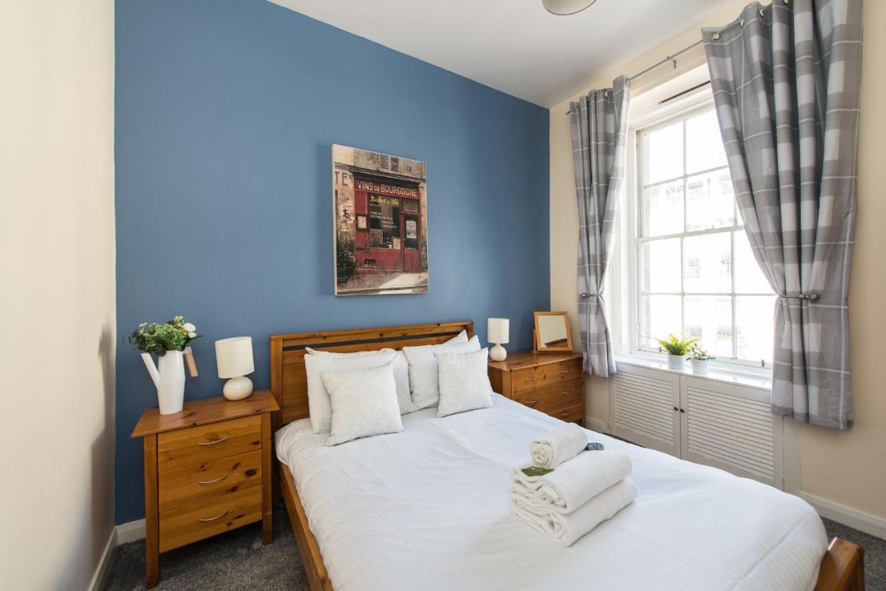 Downtown And Central 1 Bed In Edinburgh, Sleeps 4 Leilighet Eksteriør bilde